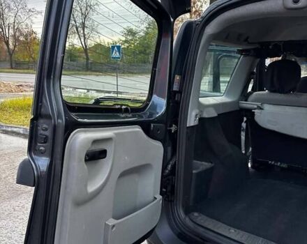 Сірий Дачія Logan MCV, об'ємом двигуна 1.6 л та пробігом 252 тис. км за 4800 $, фото 5 на Automoto.ua