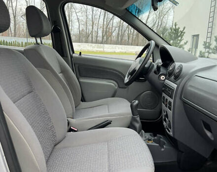 Серый Дачия Logan MCV, объемом двигателя 1.6 л и пробегом 245 тыс. км за 4999 $, фото 53 на Automoto.ua