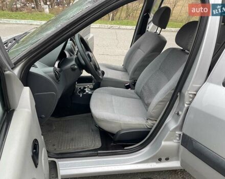 Сірий Дачія Logan MCV, об'ємом двигуна 1.6 л та пробігом 196 тис. км за 4100 $, фото 10 на Automoto.ua