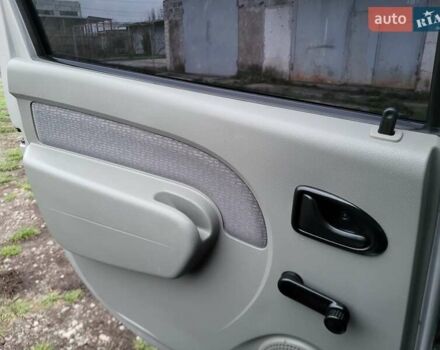 Сірий Дачія Logan MCV, об'ємом двигуна 1.6 л та пробігом 164 тис. км за 5300 $, фото 9 на Automoto.ua