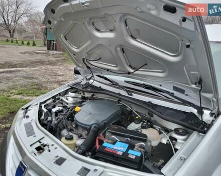 Сірий Дачія Logan MCV, об'ємом двигуна 1.6 л та пробігом 164 тис. км за 5300 $, фото 3 на Automoto.ua