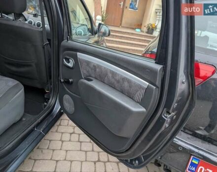 Сірий Дачія Logan MCV, об'ємом двигуна 1.6 л та пробігом 202 тис. км за 5999 $, фото 38 на Automoto.ua