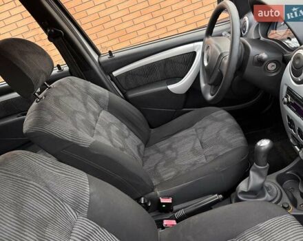 Серый Дачия Logan MCV, объемом двигателя 1.6 л и пробегом 173 тыс. км за 6649 $, фото 84 на Automoto.ua