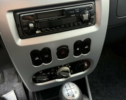 Сірий Дачія Logan MCV, об'ємом двигуна 1.6 л та пробігом 113 тис. км за 7200 $, фото 7 на Automoto.ua