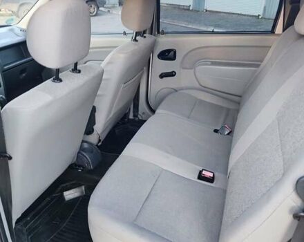 Серый Дачия Logan MCV, объемом двигателя 1.6 л и пробегом 219 тыс. км за 5900 $, фото 36 на Automoto.ua