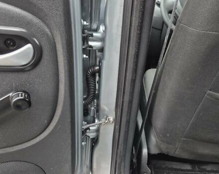 Серый Дачия Logan MCV, объемом двигателя 1.6 л и пробегом 174 тыс. км за 5950 $, фото 63 на Automoto.ua