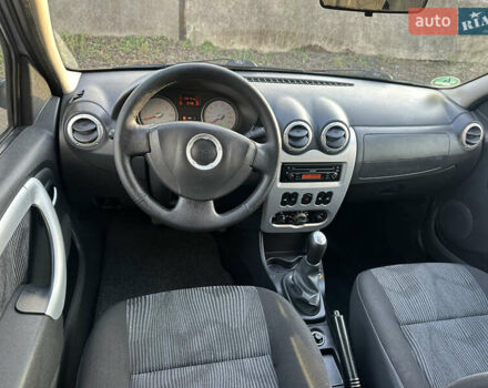 Сірий Дачія Logan MCV, об'ємом двигуна 1.6 л та пробігом 172 тис. км за 6150 $, фото 17 на Automoto.ua