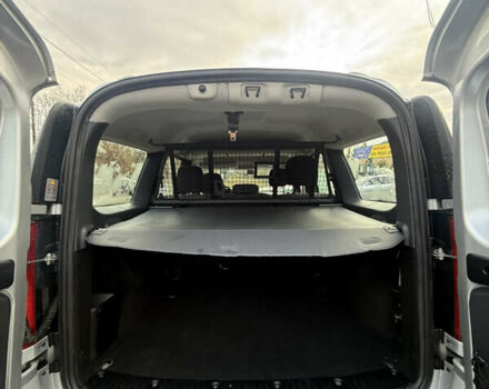 Сірий Дачія Logan MCV, об'ємом двигуна 1.6 л та пробігом 113 тис. км за 7200 $, фото 9 на Automoto.ua