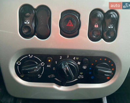 Серый Дачия Logan MCV, объемом двигателя 1.5 л и пробегом 192 тыс. км за 6500 $, фото 15 на Automoto.ua