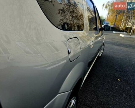 Серый Дачия Logan MCV, объемом двигателя 1.6 л и пробегом 196 тыс. км за 5850 $, фото 27 на Automoto.ua