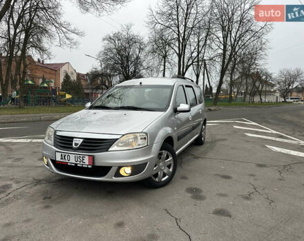 Серый Дачия Logan MCV, объемом двигателя 1.6 л и пробегом 138 тыс. км за 6999 $, фото 1 на Automoto.ua