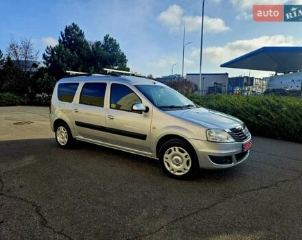 Серый Дачия Logan MCV, объемом двигателя 1.6 л и пробегом 196 тыс. км за 5850 $, фото 2 на Automoto.ua