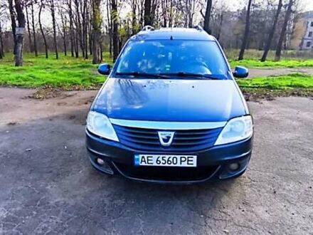 Серый Дачия Logan MCV, объемом двигателя 1.6 л и пробегом 224 тыс. км за 6800 $, фото 1 на Automoto.ua