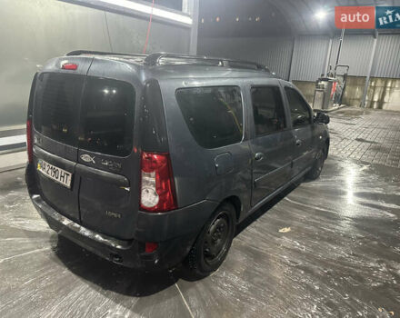 Синий Дачия Logan MCV, объемом двигателя 1.6 л и пробегом 333 тыс. км за 2950 $, фото 2 на Automoto.ua