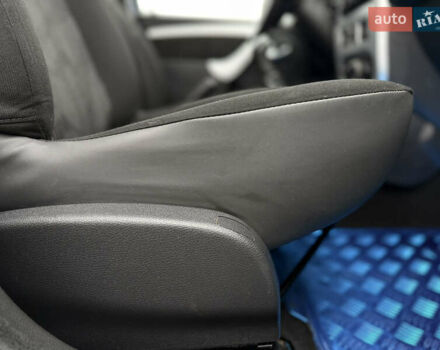 Синий Дачия Logan MCV, объемом двигателя 1.6 л и пробегом 200 тыс. км за 6400 $, фото 99 на Automoto.ua