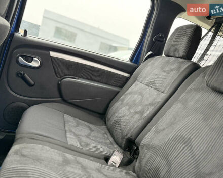 Синий Дачия Logan MCV, объемом двигателя 1.6 л и пробегом 200 тыс. км за 6400 $, фото 73 на Automoto.ua