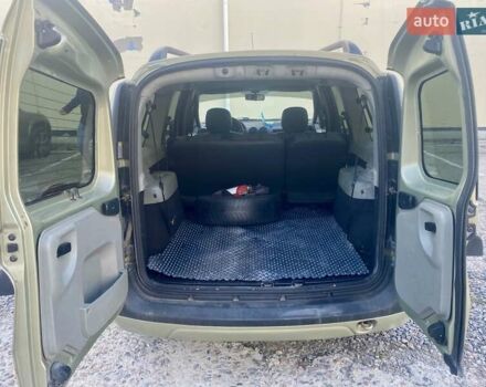 Зелений Дачія Logan MCV, об'ємом двигуна 1.6 л та пробігом 294 тис. км за 4700 $, фото 6 на Automoto.ua