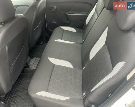 Белый Дачия Sandero StepWay, объемом двигателя 0.9 л и пробегом 217 тыс. км за 5500 $, фото 13 на Automoto.ua