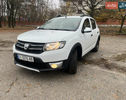 Белый Дачия Sandero StepWay, объемом двигателя 0.9 л и пробегом 217 тыс. км за 5500 $, фото 3 на Automoto.ua