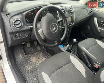 Белый Дачия Sandero StepWay, объемом двигателя 0.9 л и пробегом 217 тыс. км за 5500 $, фото 11 на Automoto.ua