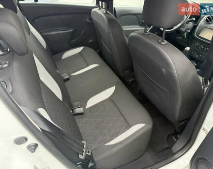 Дачия Sandero StepWay 2015 в Нововолынск на Automoto.ua Белый Дачия Sandero StepWay, объемом двигателя 0.9 л и пробегом 190 тыс. км за 6800 $, фото 9 на Automoto.ua