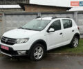 Дачия Sandero StepWay 2015 в Нововолынск на Automoto.ua Белый Дачия Sandero StepWay, объемом двигателя 0.9 л и пробегом 190 тыс. км за 6800 $, фото 1 на Automoto.ua