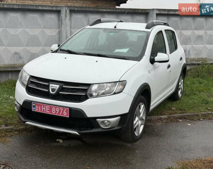 Дачия Sandero StepWay 2015 в Нововолынск на Automoto.ua Белый Дачия Sandero StepWay, объемом двигателя 0.9 л и пробегом 190 тыс. км за 6800 $, фото 5 на Automoto.ua