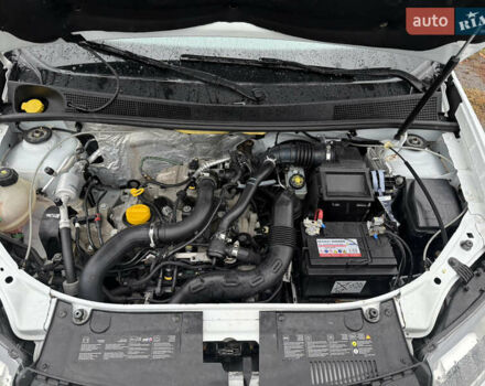 Дачия Sandero StepWay 2015 в Нововолынск на Automoto.ua Белый Дачия Sandero StepWay, объемом двигателя 0.9 л и пробегом 190 тыс. км за 6800 $, фото 19 на Automoto.ua