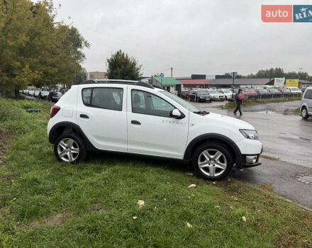 Дачия Sandero StepWay 2015 в Нововолынск на Automoto.ua Белый Дачия Sandero StepWay, объемом двигателя 0.9 л и пробегом 190 тыс. км за 6800 $, фото 3 на Automoto.ua