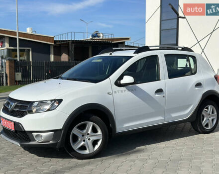 Белый Дачия Sandero StepWay, объемом двигателя 0.9 л и пробегом 171 тыс. км за 6800 $, фото 1 на Automoto.ua