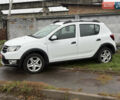 Дачия Sandero StepWay 2015 в Нововолынск на Automoto.ua Белый Дачия Sandero StepWay, объемом двигателя 0.9 л и пробегом 190 тыс. км за 6800 $, фото 1 на Automoto.ua