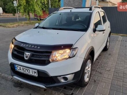 Дачия Sandero StepWay 2015 в Кропивницком (Кировограде) на Automoto.ua Белый Дачия Sandero StepWay, объемом двигателя 1.46 л и пробегом 193 тыс. км за 8700 $, фото 1 на Automoto.ua