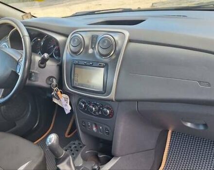 Черный Дачия Sandero StepWay, объемом двигателя 1.5 л и пробегом 184 тыс. км за 8300 $, фото 66 на Automoto.ua
