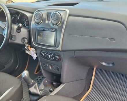 Черный Дачия Sandero StepWay, объемом двигателя 1.5 л и пробегом 184 тыс. км за 8300 $, фото 65 на Automoto.ua
