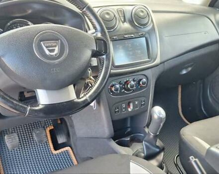 Черный Дачия Sandero StepWay, объемом двигателя 1.5 л и пробегом 184 тыс. км за 8300 $, фото 64 на Automoto.ua