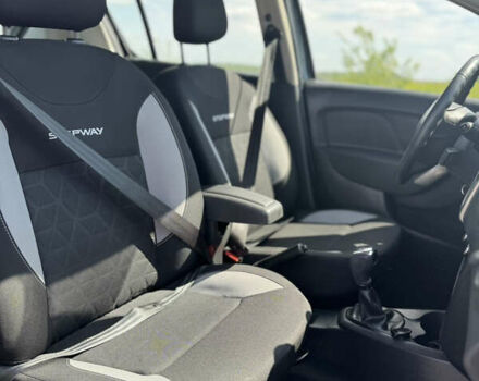 Черный Дачия Sandero StepWay, объемом двигателя 0.9 л и пробегом 73 тыс. км за 8400 $, фото 10 на Automoto.ua