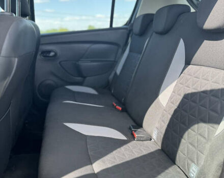 Черный Дачия Sandero StepWay, объемом двигателя 0.9 л и пробегом 73 тыс. км за 8400 $, фото 8 на Automoto.ua
