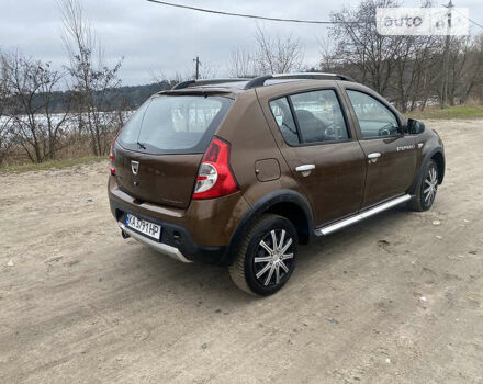 Коричневый Дачия Sandero StepWay, объемом двигателя 1.6 л и пробегом 109 тыс. км за 5900 $, фото 10 на Automoto.ua