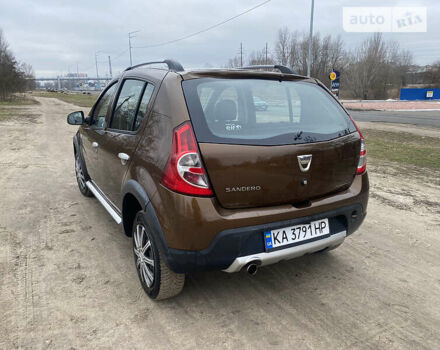 Коричневый Дачия Sandero StepWay, объемом двигателя 1.6 л и пробегом 109 тыс. км за 5900 $, фото 6 на Automoto.ua