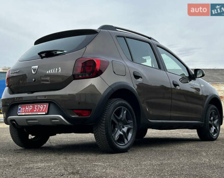 Коричневый Дачия Sandero StepWay, объемом двигателя 0.9 л и пробегом 137 тыс. км за 8699 $, фото 10 на Automoto.ua