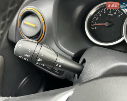 Коричневый Дачия Sandero StepWay, объемом двигателя 0.9 л и пробегом 137 тыс. км за 8699 $, фото 43 на Automoto.ua