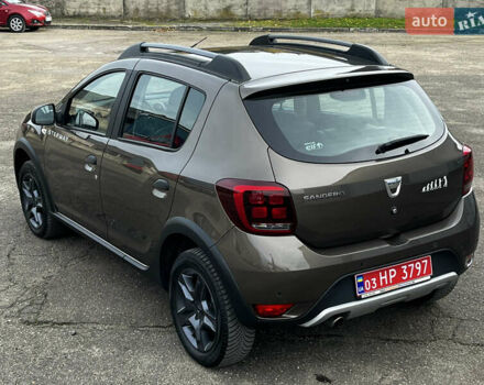 Коричневый Дачия Sandero StepWay, объемом двигателя 0.9 л и пробегом 137 тыс. км за 8699 $, фото 11 на Automoto.ua