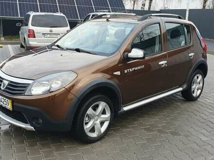 Коричневый Дачия Sandero StepWay, объемом двигателя 1.6 л и пробегом 164 тыс. км за 6850 $, фото 1 на Automoto.ua