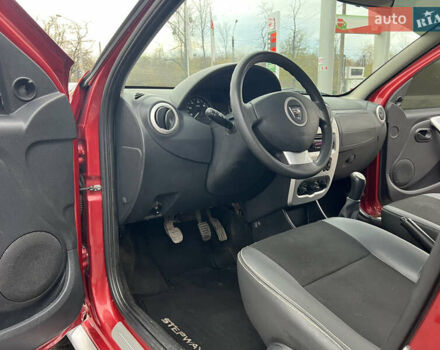 Красный Дачия Sandero StepWay, объемом двигателя 1.6 л и пробегом 100 тыс. км за 6700 $, фото 17 на Automoto.ua
