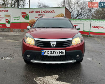 Красный Дачия Sandero StepWay, объемом двигателя 1.6 л и пробегом 100 тыс. км за 6700 $, фото 2 на Automoto.ua