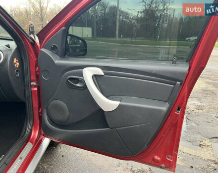 Красный Дачия Sandero StepWay, объемом двигателя 1.6 л и пробегом 100 тыс. км за 6700 $, фото 26 на Automoto.ua