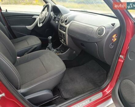 Красный Дачия Sandero StepWay, объемом двигателя 1.6 л и пробегом 183 тыс. км за 5799 $, фото 8 на Automoto.ua