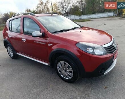 Красный Дачия Sandero StepWay, объемом двигателя 1.6 л и пробегом 183 тыс. км за 5799 $, фото 2 на Automoto.ua