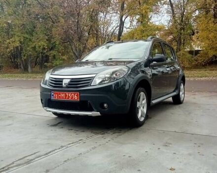 Красный Дачия Sandero StepWay, объемом двигателя 1.6 л и пробегом 140 тыс. км за 7100 $, фото 1 на Automoto.ua