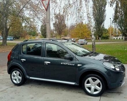 Красный Дачия Sandero StepWay, объемом двигателя 1.6 л и пробегом 140 тыс. км за 7100 $, фото 5 на Automoto.ua